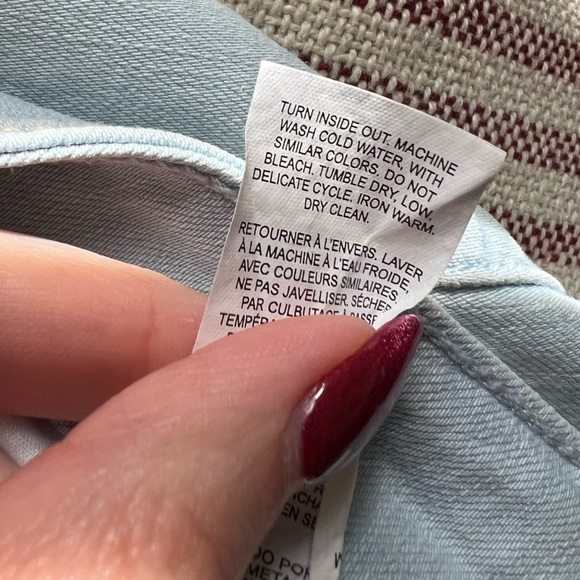 ◻️GARAGE: Junior girl size 9, light wash blue high waist jegging, preowned◻️ - Picture 5 of 13